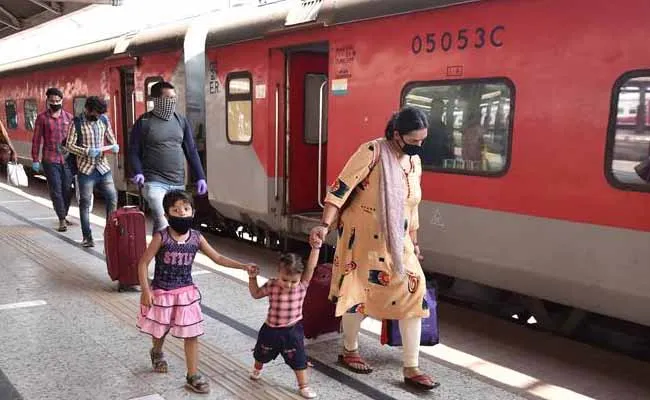 తస్మాత్ జాగ్రత్త.. అక్కడ ఉమ్మితే రూ. 500 ఫైన్..! తస్మాత్ జాగ్రత్త.. అక్కడ ఉమ్మితే రూ. 500 ఫైన్..!