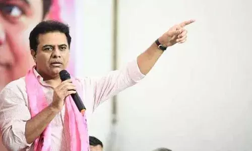 బండి సంజయ్ అక్బర్-బాబర్ కథలు చెప్పడం మానుకోవాలి : కేటీఆర్ బండి సంజయ్ అక్బర్-బాబర్ కథలు చెప్పడం మానుకోవాలి : కేటీఆర్