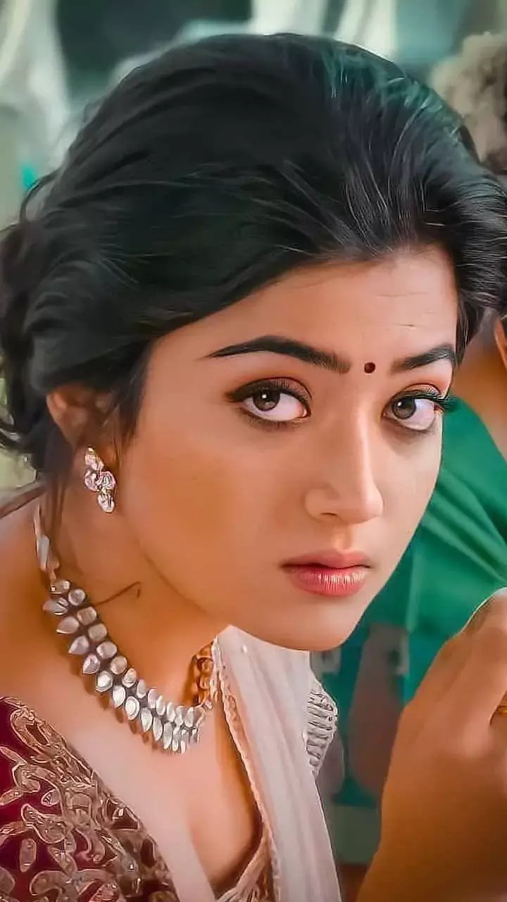 Rashmika Mandanna : గుండుతో హీరోయిన్‌ రష్మిక!.. వైరల్‌‌‌గా మారిన ఫోటోలు..!