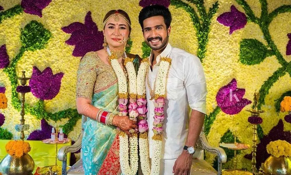 ఒక్కటైనా లవ్ బర్డ్స్... గుత్తా జ్వాల, విష్ణు పెళ్లి ఫోటోలు వైరల్..! ఒక్కటైనా లవ్ బర్డ్స్... గుత్తా జ్వాల, విష్ణు పెళ్లి ఫోటోలు వైరల్..!