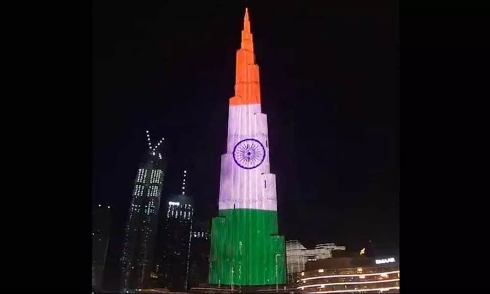 బుర్జ్ ఖలీఫాపై భారత జాతీయ పతాకం: భారతదేశానికి యూఏఈ మద్దతు బుర్జ్ ఖలీఫాపై భారత జాతీయ పతాకం: భారతదేశానికి యూఏఈ మద్దతు
