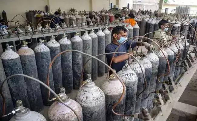 మనసున్న రైతన్న.. బిడ్డ పెళ్లి కోసం దాచిన సొమ్మును విరాళం..!