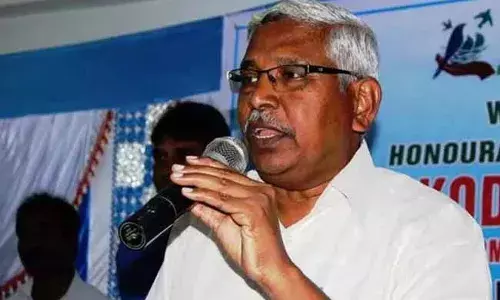 మంత్రి ఈటల రాజేందర్‌కు అండగా నిలిచిన ప్రొఫెసర్ కోదండరాం