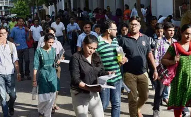 కరోనా ఎఫెక్ట్… నీట్ 2021 పరీక్షలు మరో నాలుగు నెలలు వాయిదా..!