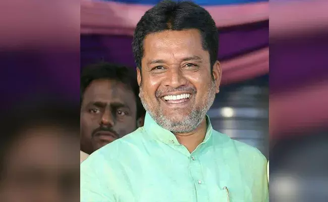 పుట్ట మధును విచారిస్తున్న పోలీసులు..!