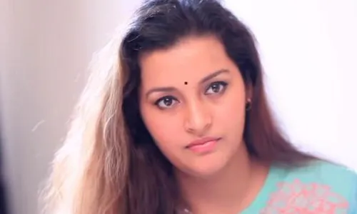 Renu Desai :  మెసేజ్ చేయండి.. సాయం చేస్తా: రేణుదేశాయ్ Renu Desai :  మెసేజ్ చేయండి.. సాయం చేస్తా: రేణుదేశాయ్
