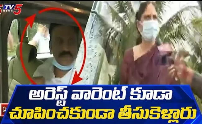 అరెస్ట్ వారెంట్ చూపించకుండా తీసుకెళ్ళారు : రఘురామ ఫ్యామిలీ అరెస్ట్ వారెంట్ చూపించకుండా తీసుకెళ్ళారు : రఘురామ ఫ్యామిలీ