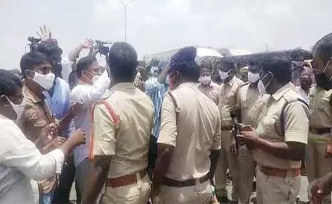 ఏపీ, తెలంగాణ సరిహద్దుల్లో ఘర్షణ..!