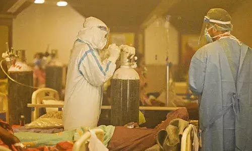 కరోనా వైరస్ అప్డేట్స్: ఇండియా రికార్డ్ 2,76,110 కొత్త ఇన్ఫెక్షన్లు, 24 గంటల్లో 3,874 మరణాలు కరోనా వైరస్ అప్డేట్స్: ఇండియా రికార్డ్ 2,76,110 కొత్త ఇన్ఫెక్షన్లు, 24 గంటల్లో 3,874 మరణాలు