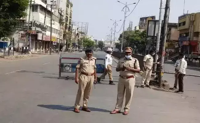 Lockdown in Telangana : ఆంక్షలు కఠినతరం.. బయటకు వస్తే బండి సీజ్..!