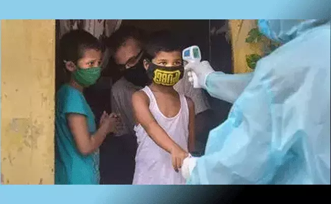 Third Wave: థర్డ్ వేవ్ మొదలైందా.. చిన్నారులపై ప్రభావం.. Third Wave: థర్డ్ వేవ్ మొదలైందా.. చిన్నారులపై ప్రభావం..