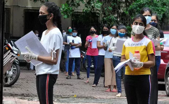 12th Exams: 12వ తరగతి పబ్లిక్ పరీక్షలు.. తేదీ ఖరారు