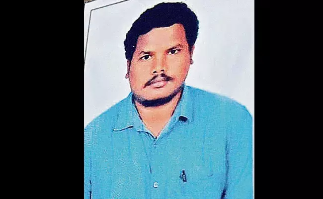 Health Inspector Treatment: రెండ్రోజుల్లో పెళ్లి.. కరోనా బారిన పడి హెల్త్ అసిస్టెంట్ చికిత్సతో.. Health Inspector Treatment: రెండ్రోజుల్లో పెళ్లి.. కరోనా బారిన పడి హెల్త్ అసిస్టెంట్ చికిత్సతో..
