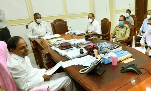 CM KCR : కరోనా కట్టడికి ద్విముఖ వ్యూహం : సీఎం కేసీఆర్ CM KCR : కరోనా కట్టడికి ద్విముఖ వ్యూహం : సీఎం కేసీఆర్