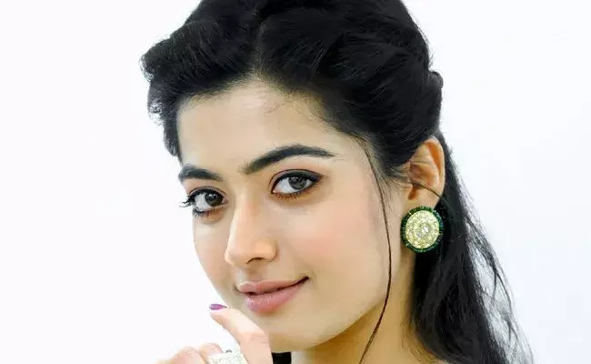 Rashmika Mandanna : ఛాన్స్‌ వస్తే ఆ హీరోతో డేటింగ్‌కు వెళ్తా : రష్మిక