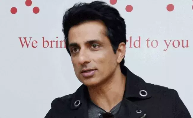 Sonu Sood: గ్రామ సర్పంచుల కోరిక మేరకు సోనూసూద్.. Sonu Sood: గ్రామ సర్పంచుల కోరిక మేరకు సోనూసూద్..