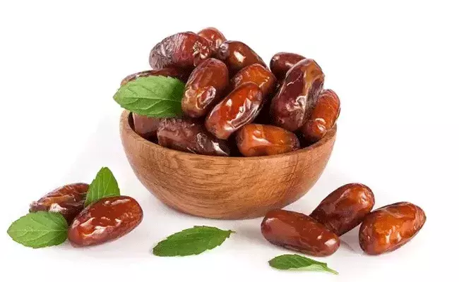 khajoor: ఖర్జూర్ లో కనిపించని పోషకాలెన్నో.. బరువు పెరగాలనుకుంటే..