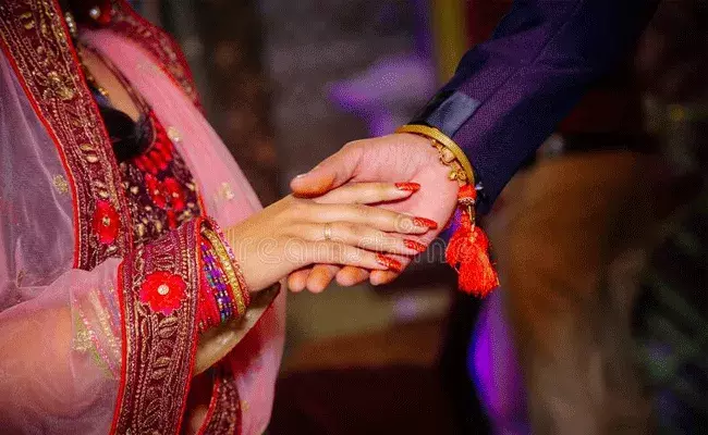 పెళ్లి మండపం నుంచి వరుడి కిడ్నాప్