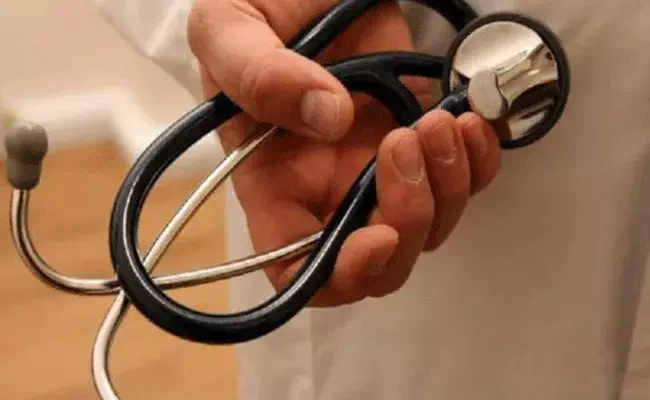 చికిత్స చేస్తూ చివరికి ప్రాణాలు.. కోవిడ్ బారిన పడి 624 మంది డాక్టర్లు చికిత్స చేస్తూ చివరికి ప్రాణాలు.. కోవిడ్ బారిన పడి 624 మంది డాక్టర్లు