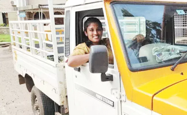 ట్రక్ డ్రైవర్‌గా మారిన నటి..