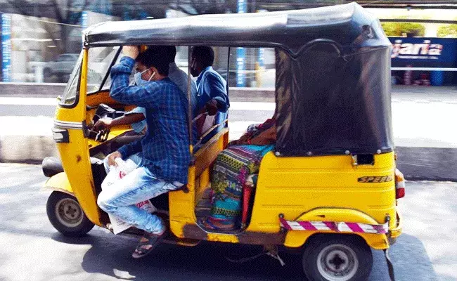 TS Lockdown: ఊపిరి పీల్చుకోనున్న రాష్ట్ర ప్రజలు.. సాయింత్రం 5 గంటల వరకు.. TS Lockdown: ఊపిరి పీల్చుకోనున్న రాష్ట్ర ప్రజలు.. సాయింత్రం 5 గంటల వరకు..