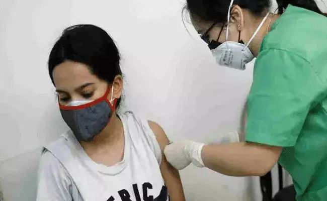 కరోనా ఎఫెక్ట్: గడిచిన 24 గంటల్లో 6000 మందికి పైగా.. కరోనా ఎఫెక్ట్: గడిచిన 24 గంటల్లో 6000 మందికి పైగా..