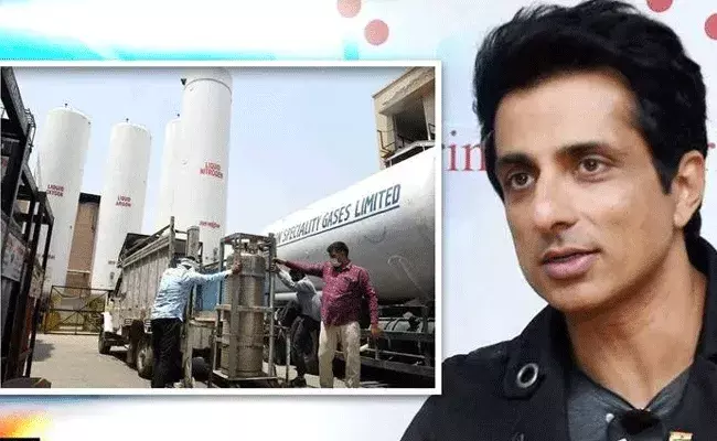 మరి కొన్ని రాష్టాల్లో ఆక్సిజన్ ప్లాంట్లు.. నెల రోజుల్లో మరో 18: సోనూసూద్ మరి కొన్ని రాష్టాల్లో ఆక్సిజన్ ప్లాంట్లు.. నెల రోజుల్లో మరో 18: సోనూసూద్