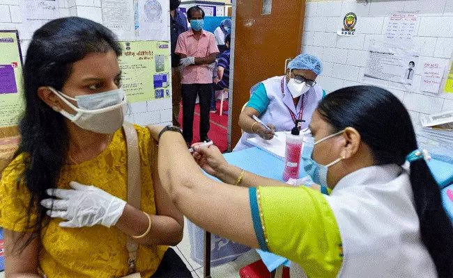 Corona Update: కరోనా వైరస్ అప్డేట్: గత 24 గంటల్లో నమోదైన కొత్త కేసులు.. Corona Update: కరోనా వైరస్ అప్డేట్: గత 24 గంటల్లో నమోదైన కొత్త కేసులు..