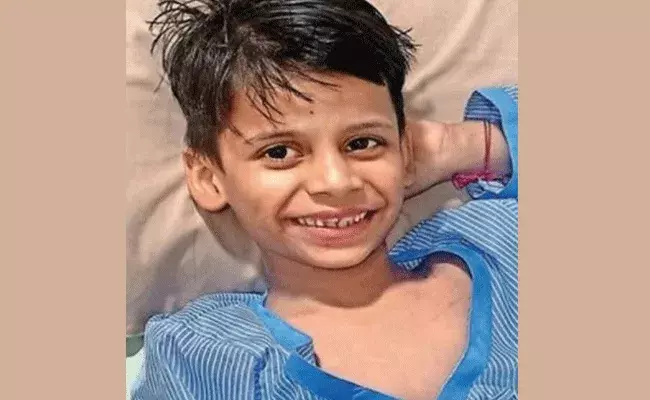 అంత్యక్రియలకు సిద్ధమవుతున్న వేళ.. అమ్మ పిలుపువిని ఆగిన గుండె కొట్టుకుంది.. అంత్యక్రియలకు సిద్ధమవుతున్న వేళ.. అమ్మ పిలుపువిని ఆగిన గుండె కొట్టుకుంది..