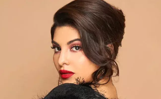 రూ.175 కోట్లతో ఇల్లు.. ప్రియుడితో కలిసి..