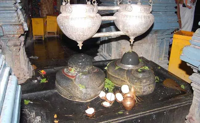 TS Temples : తెలంగాణలో మళ్లీ సందడిగా ఆలయాలు..! TS Temples : తెలంగాణలో మళ్లీ సందడిగా ఆలయాలు..!
