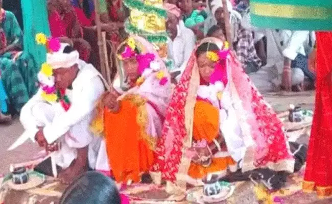 ఇద్దరమ్మాయిలతో ప్రేమ.. పెళ్లి.. ఇద్దరమ్మాయిలతో ప్రేమ.. పెళ్లి..