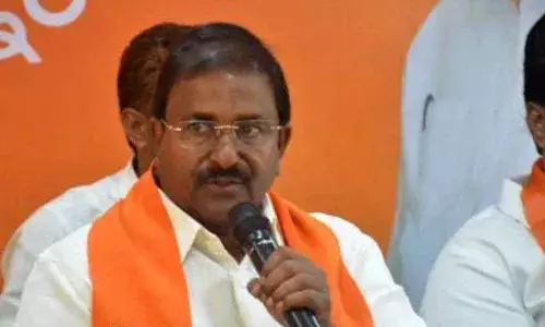 జగన్‌, కేసీఆర్‌లు ఒకటే.. జలవివాదం విషయంలో కుమ్మక్కయ్యారు  : సోమువీర్రాజు