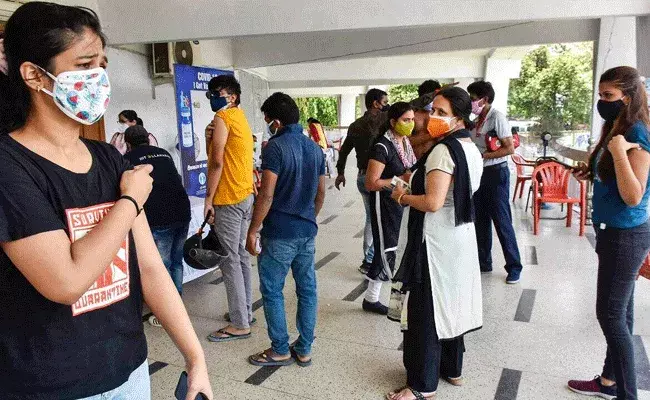 corona update: గత 24 గంటల్లో కొత్త కోవిడ్ కేసులు, మరణాలు.. corona update: గత 24 గంటల్లో కొత్త కోవిడ్ కేసులు, మరణాలు..