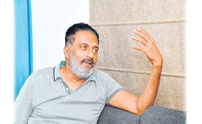 Prakash Raj: మాకు ఇల్లు లేదు.. అందరూ నన్ను కావాలనుకుంటున్నారు.. : ప్రకాష్ రాజ్
