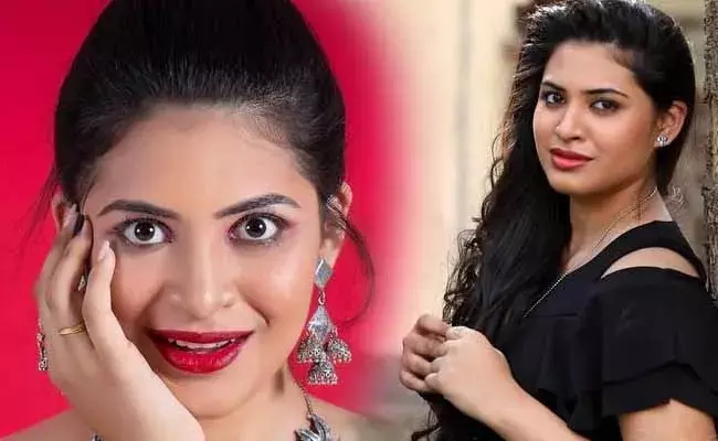 రెచ్చిపోదాం బ్రదర్ అంటున్న ఖతర్నాక్ యాంకర్..! రెచ్చిపోదాం బ్రదర్ అంటున్న ఖతర్నాక్ యాంకర్..!