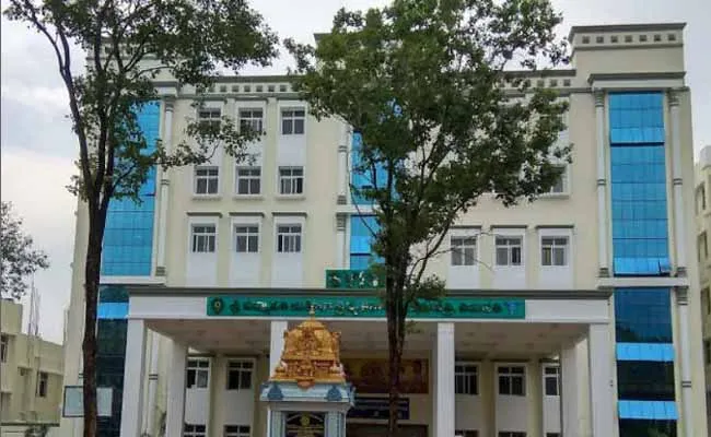 Ruia Hospital High Court : తిరుపతి రుయా ఆక్సిజన్ మరణాలపై హైకోర్టులో విచారణ Ruia Hospital High Court : తిరుపతి రుయా ఆక్సిజన్ మరణాలపై హైకోర్టులో విచారణ