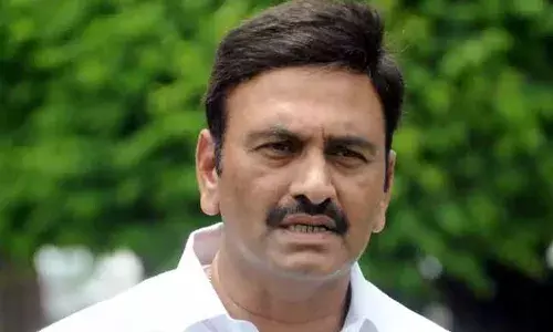 Raghu Rama Krishna Raju : ఇంగ్లీష్ మీడియం పెట్టాలన్న నిర్ణయం సరైంది కాదంటూ జగన్కు రఘురామ లేఖ Raghu Rama Krishna Raju : ఇంగ్లీష్ మీడియం పెట్టాలన్న నిర్ణయం సరైంది కాదంటూ జగన్కు రఘురామ లేఖ