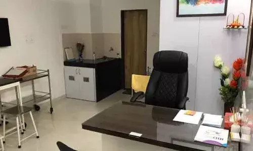 మహిళల పట్ల బ్యాంకు మేనేజర్ అసభ్య ప్రవర్తన.. దృశ్యాలు సీసీ కెమెరాలో రికార్డు! మహిళల పట్ల బ్యాంకు మేనేజర్ అసభ్య ప్రవర్తన.. దృశ్యాలు సీసీ కెమెరాలో రికార్డు!
