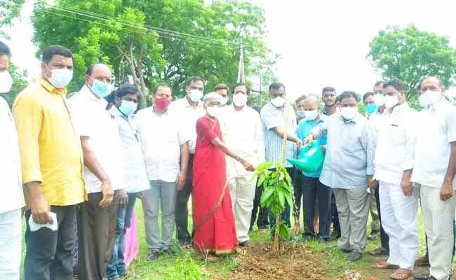 ఎమ్మెల్యే సండ్ర వెంకట వీరయ్యకు చేదు అనుభవం..! ఎమ్మెల్యే సండ్ర వెంకట వీరయ్యకు చేదు అనుభవం..!