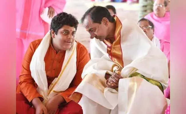 వైరల్ గా మారిన హిమాన్షు ట్వీట్..  లక్ష్యాలు వేరంటూ పోస్ట్..!