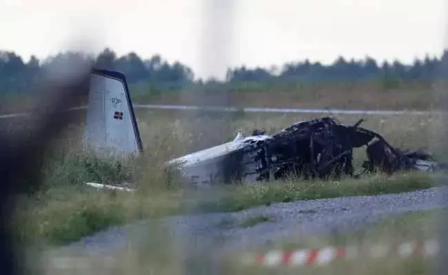 స్వీడన్‌లో కుప్పకూలిన విమానం, తొమ్మిది మంది దుర్మరణం