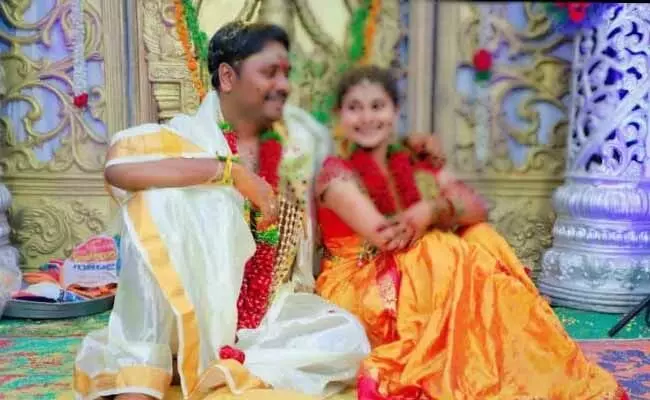 అనాథ అంటూ మోసాలు... నిత్యపెళ్ళికూతురు అరెస్ట్..! అనాథ అంటూ మోసాలు... నిత్యపెళ్ళికూతురు అరెస్ట్..!