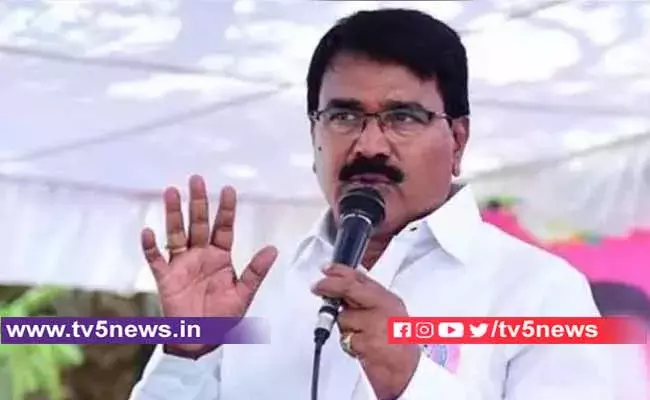 చదువుకున్న వారందరికీ ఉద్యోగాలంటే ఎలా వస్తాయి : మంత్రి నిరంజన్ రెడ్డి చదువుకున్న వారందరికీ ఉద్యోగాలంటే ఎలా వస్తాయి : మంత్రి నిరంజన్ రెడ్డి
