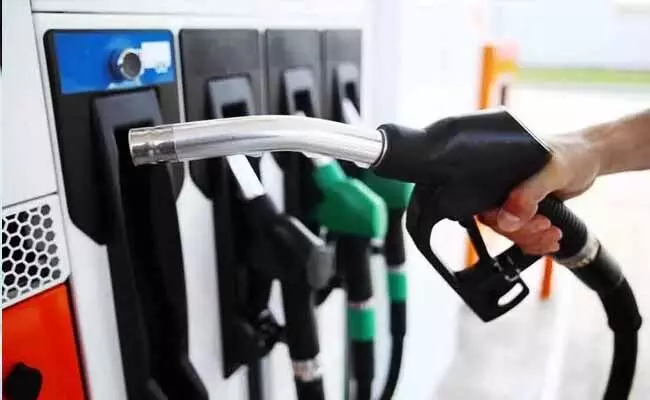 Petrol and Diesel Price: పెరిగిన పెట్రోల్.. డీజిల్ ధరలు..