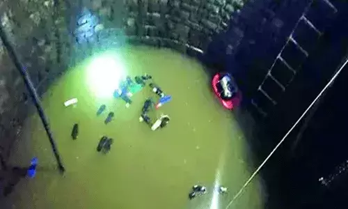 MadhyaPradesh: ఒక్కరిని రక్షించేందుకు వెళ్లి 40 మంది బావిలో..