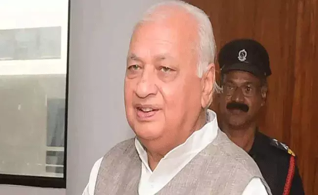 విద్యార్థులు డిగ్రీలు తీసుకునేముందు నో కట్నం బాండ్ పై సంతకం చేయాలి: కొత్త రూల్ విద్యార్థులు డిగ్రీలు తీసుకునేముందు నో కట్నం బాండ్ పై సంతకం చేయాలి: కొత్త రూల్