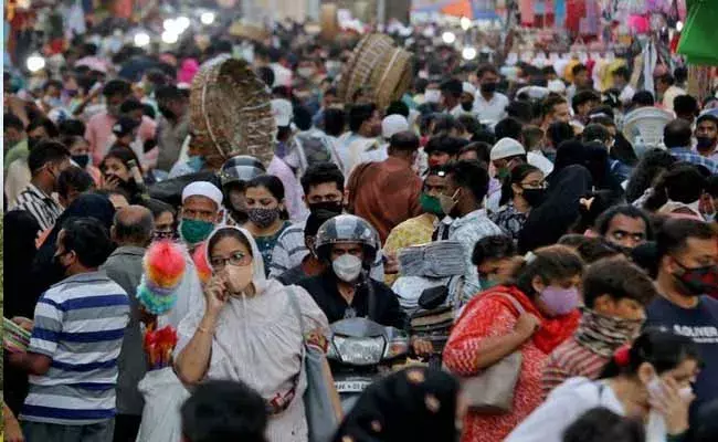 భారత్‌లో ముంచుకొస్తున్న థర్డ్‌వేవ్ ముప్పు..!