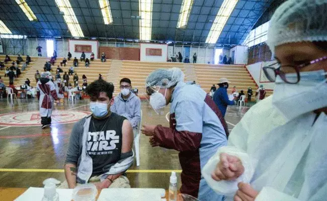 Corona Update: దేశంలో కొత్త కరోనా కేసులు, మరణాలు.. Corona Update: దేశంలో కొత్త కరోనా కేసులు, మరణాలు..