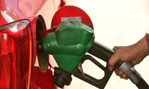 Petrol Price: ఈ రోజు మెట్రో నగరాల్లో పెట్రోల్ ధరలు ఎలా ఉన్నాయంటే..